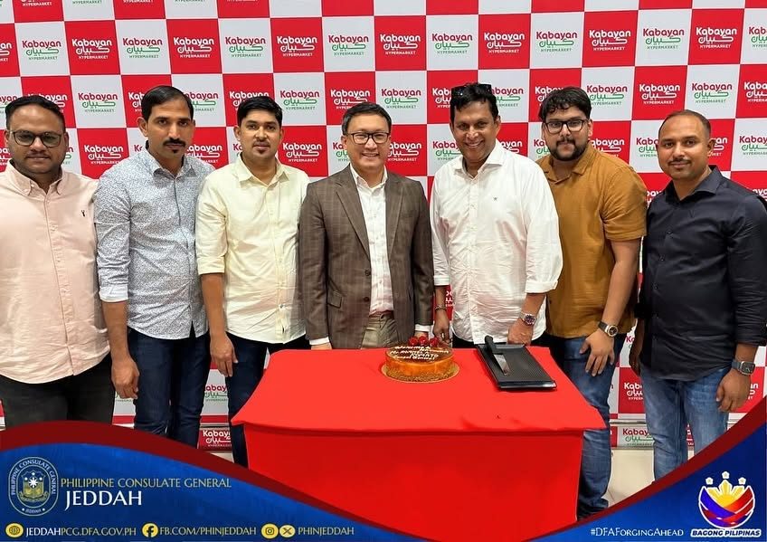 Philippine Consulate General Jeddah officials with the Kabayan team